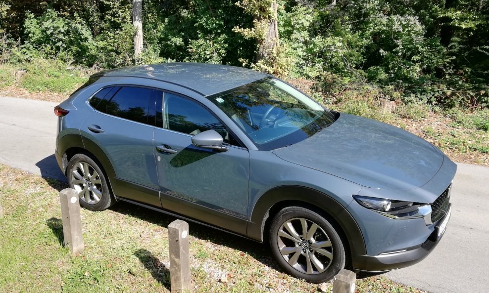 Mazda CX-30 najnoviji je model Mazde, koji se smjestio između CX-3 i CX-5