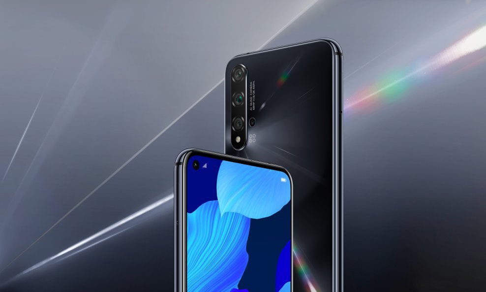 Stigao je Huawei Nova 5T s pet UI kamera