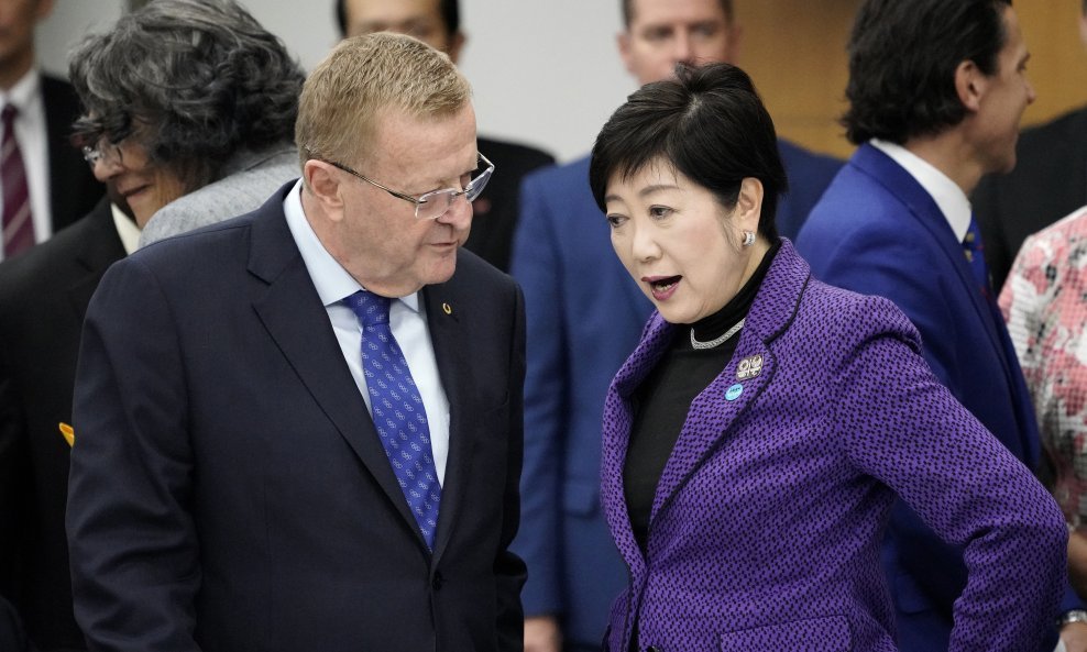 John Coates i Yuriko Koike