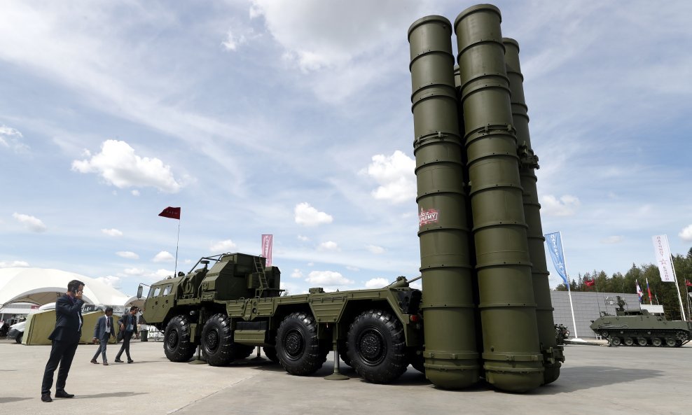 Protuzračni sustav S-400