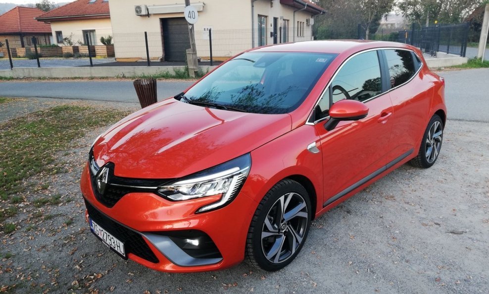 Renault Clio R.S.-Line TCe 100 silno je zabavan sportski mališan