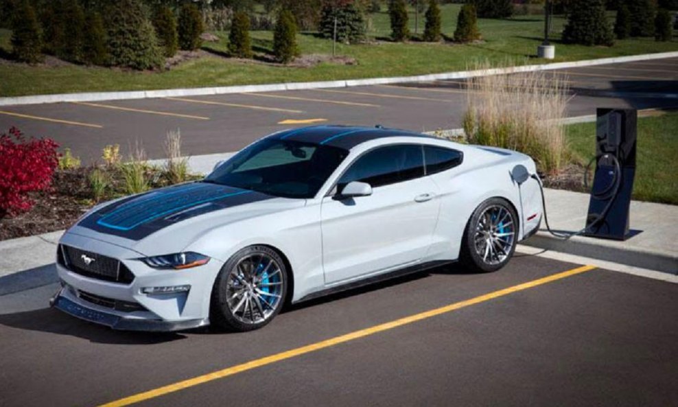 Mustang Lithium je one-off model koji najavljuje novi Fordov električni SUV pod nazivom Mach E