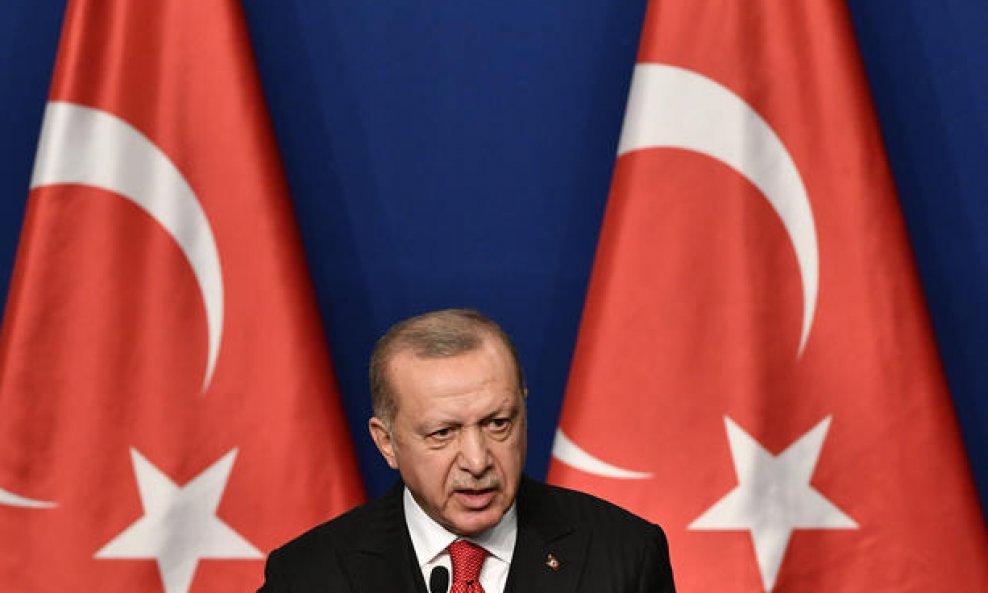 Erdogan je u Budimpešti zaprijetio Europi