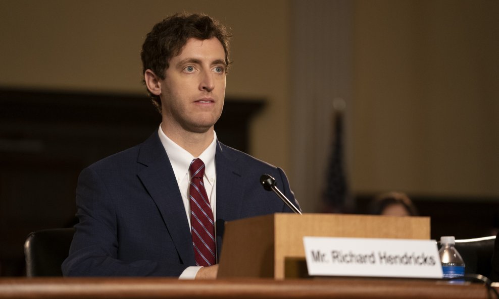 Thomas Middleditch kao Richard Hendricks u 6. sezoni 'Silicijske doline'