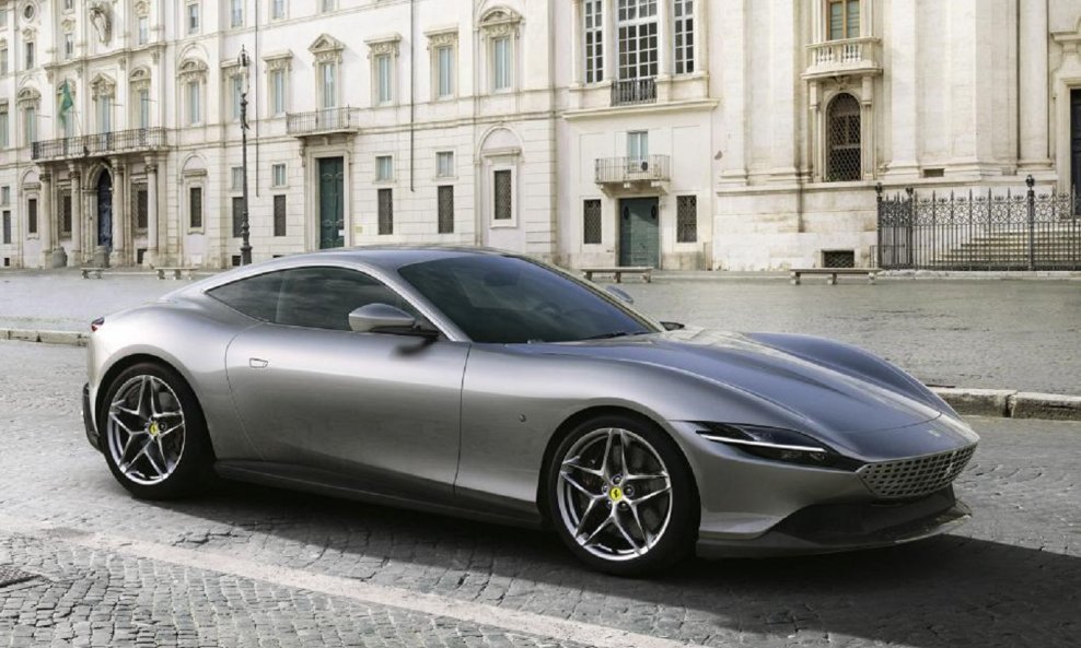 Ferrari Roma je coupé 2+, što znači da osim prednja dva ima i dva mala stražnja sjedala