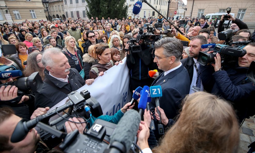 Premijer Andrej Plenković pred prosvjetarima