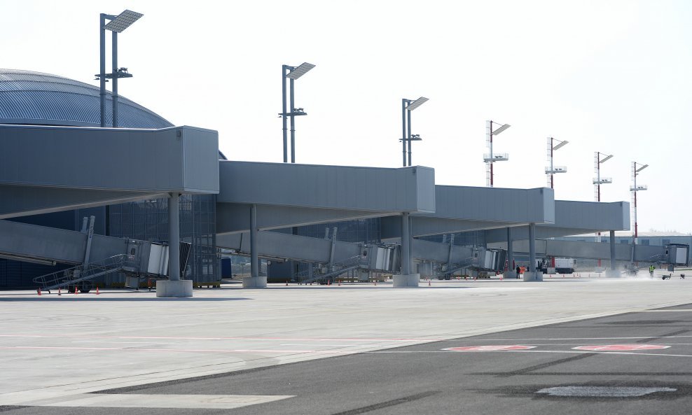 Opustjeli terminali u Zračnoj luci Franjo Tuđman