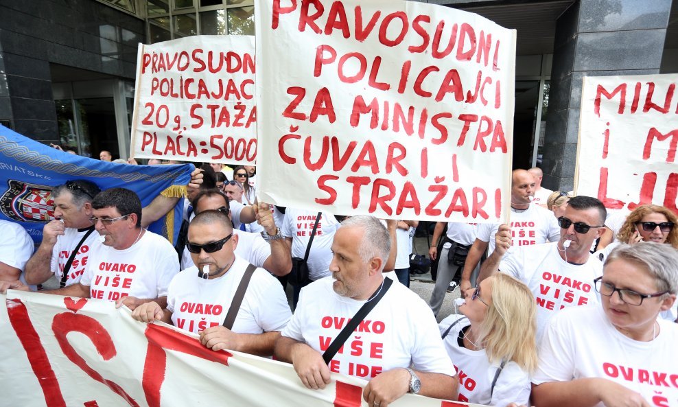 Pravosudni policajci prosvjedovali su u rujnu zbog alarmantnog stanja u sustavu i tada im je ministar pravosuđa Dražen Bošnjaković obećao ponuditi rješenja za dva mjeseca