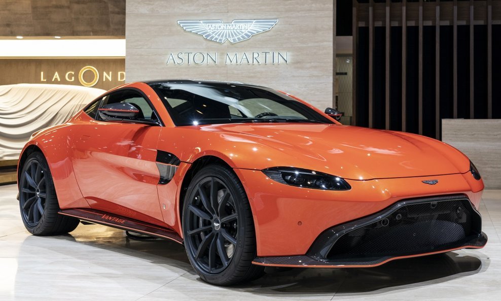 Legendarni britanski proizvođač sportskih automobila Aston Martin uskoro bi mogao dobiti novog vlasnika