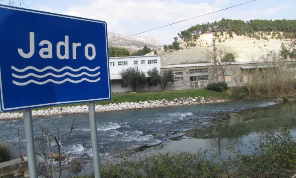 rijeka jadro