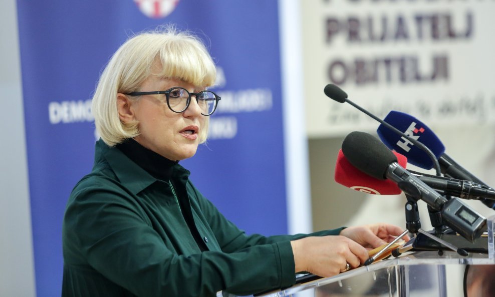 Ministrica za demografiju Vesna Bedeković