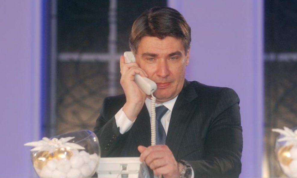 Zoran Milanović na telefonu