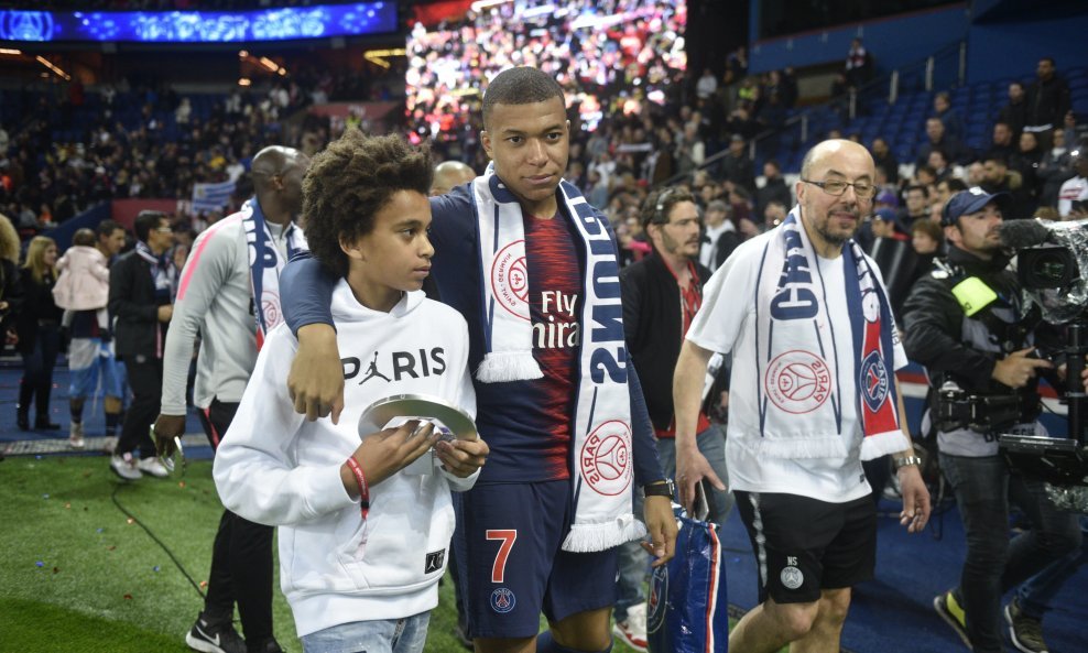 Ethan i Kylian Mbappe