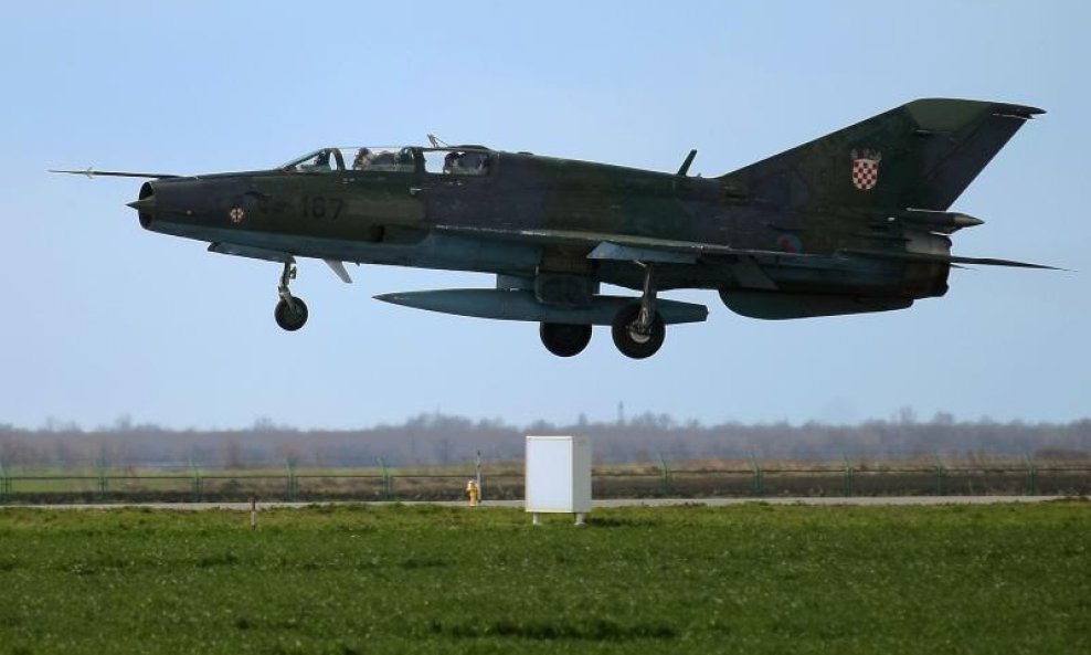 MIG 21