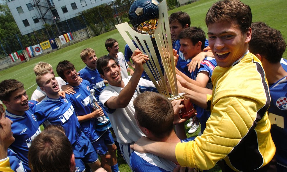 Dinamo Mladen Ramljak juniori trofej slavlje 