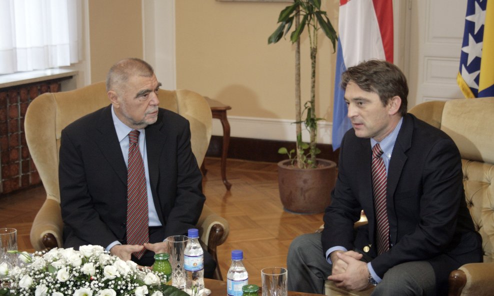Stjepan Mesić sa Željkom Komšićem tijekom posjeta BiH