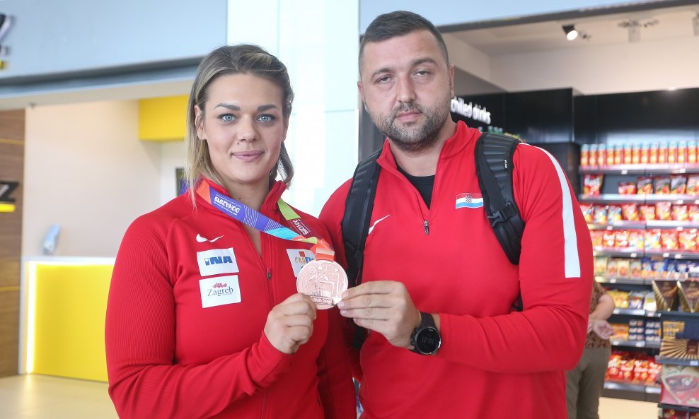 Sandra Perković i trener Edis Elkasević