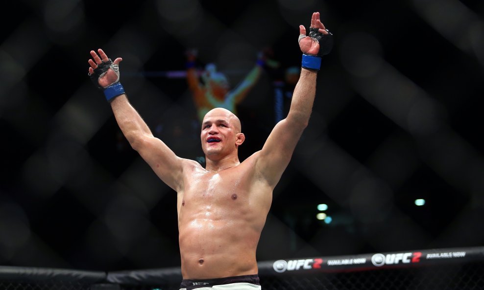 Junior dos Santos