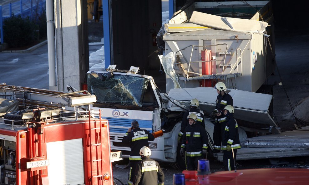 NESREĆA NA RADU BETON KAMION RIJEKA