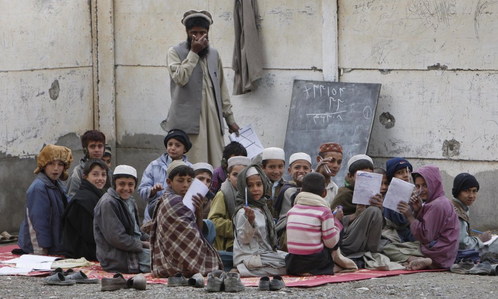 Afganistanski učenici