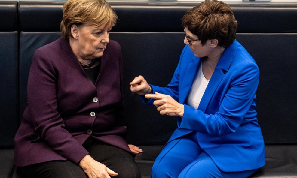 Angela Merkel i Annegret Kramp-Karrenbauer