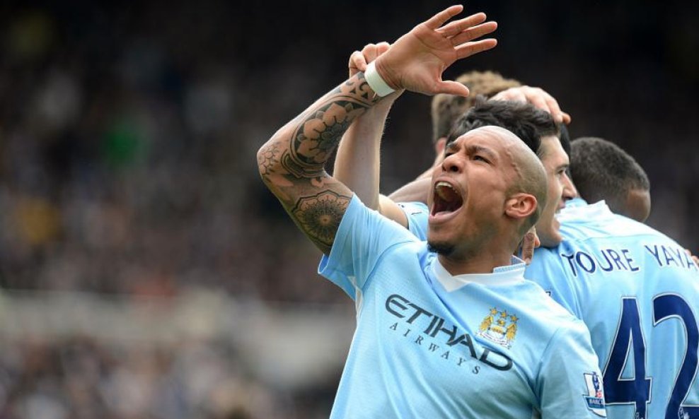 Manchester City 2012 Nigel De Jong 