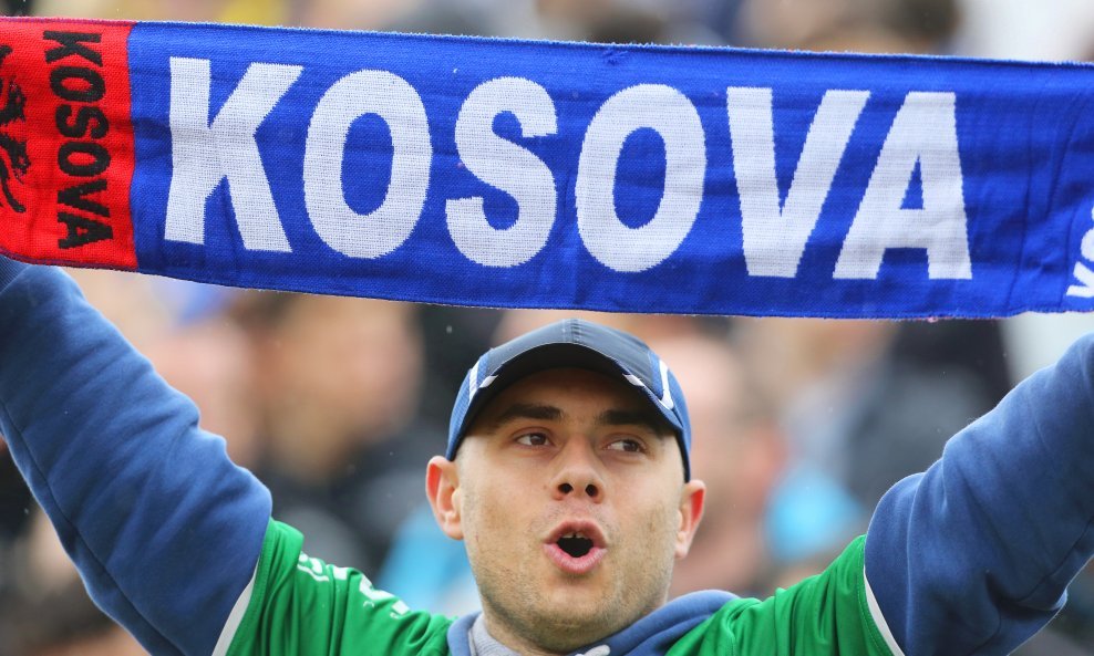 Ilustracija, navijač Kosova