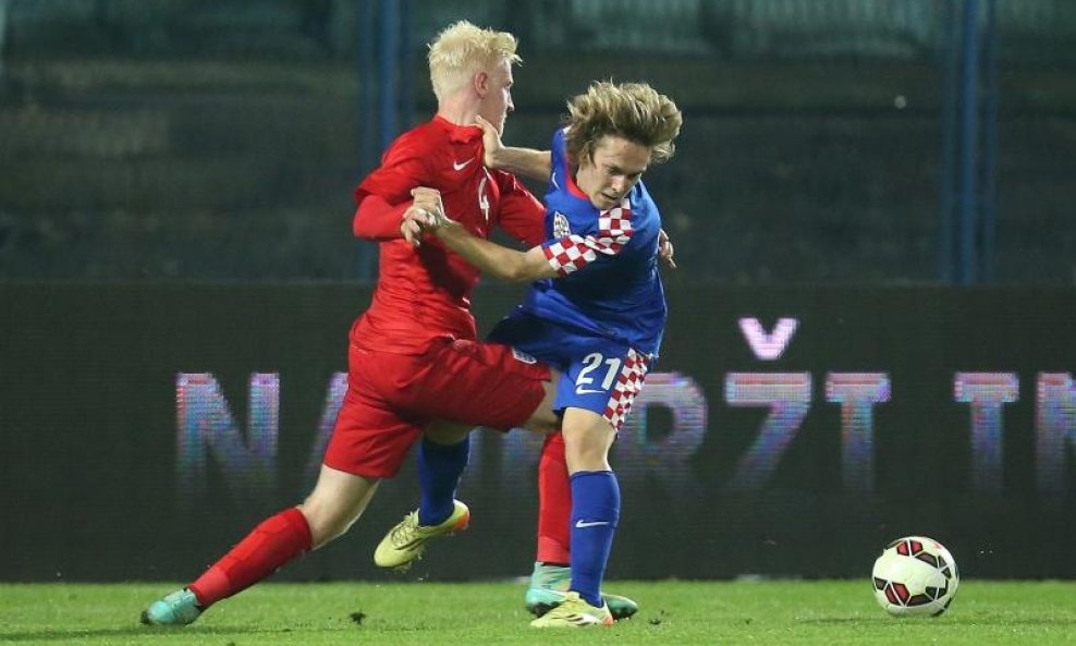 Alen Halilović u duelu