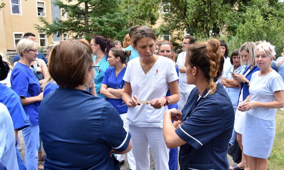 Medicinske sestre i liječnici u krugu pulske opće bolnice održali su lani štrajk upozorenja