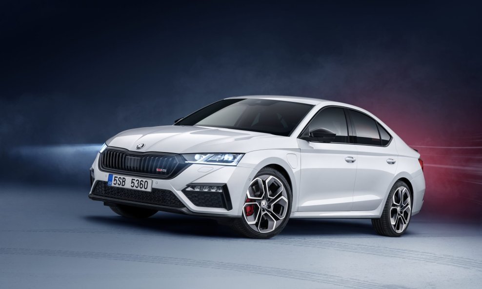 Škoda Octavia RS iV sada je dobila i plug-in hibridni pogon za sjajne sportske performanse