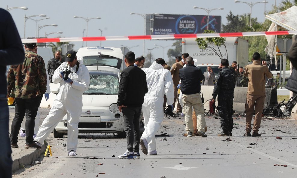 Samoubilački napad u Tunisu na američko veleposlanstvo