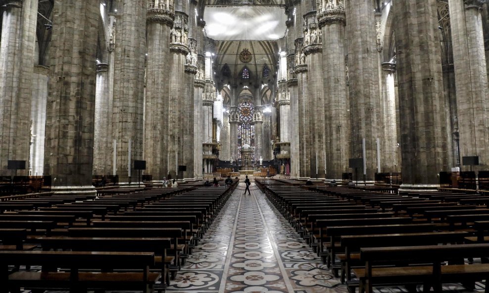 Prazna Milanska katedrala - ilustracija