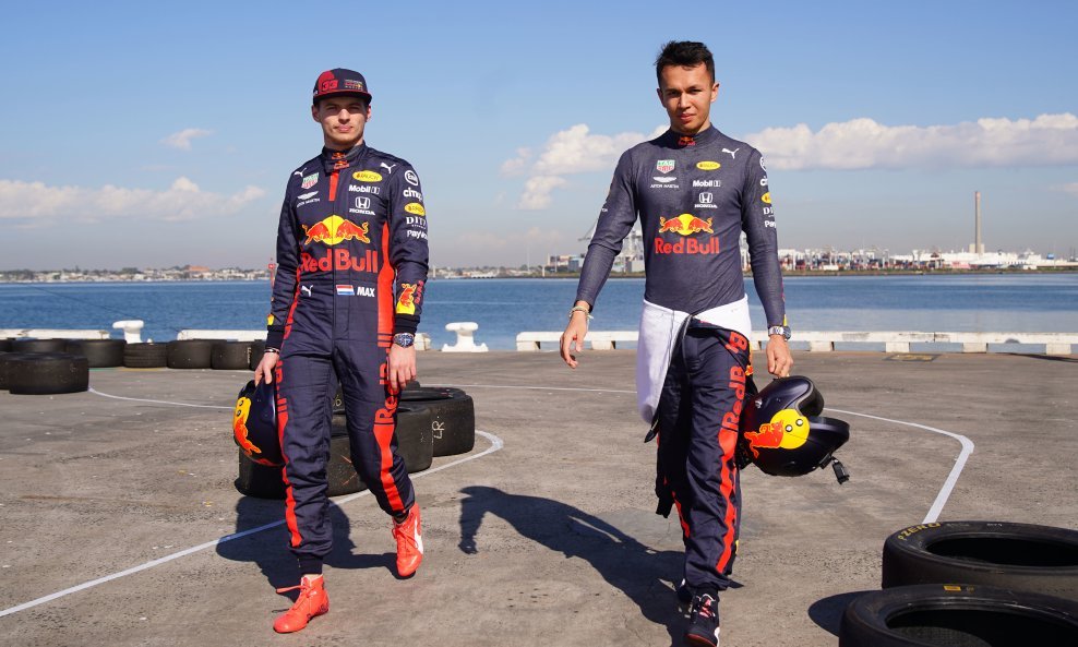 Max Verstappen i Alexander Albon