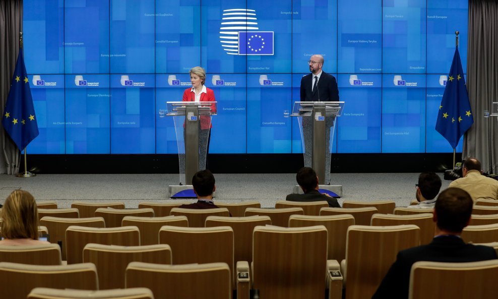 Ursula von der Leyen i Charles Michel