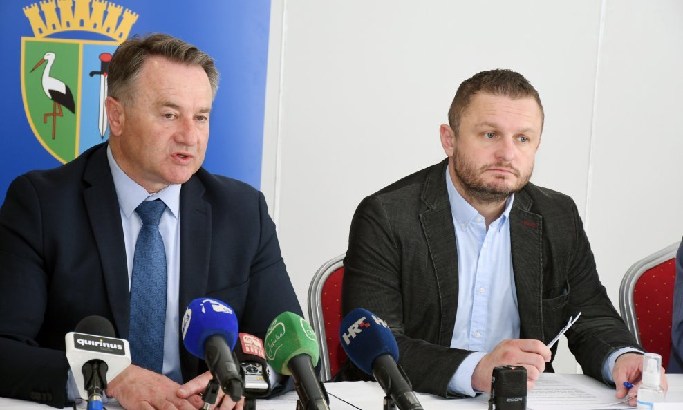 Ivo Žinić (na slici lijevo)