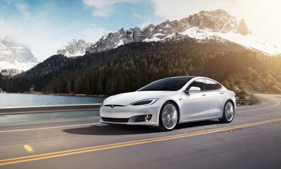 Tesla Model S (2019.)