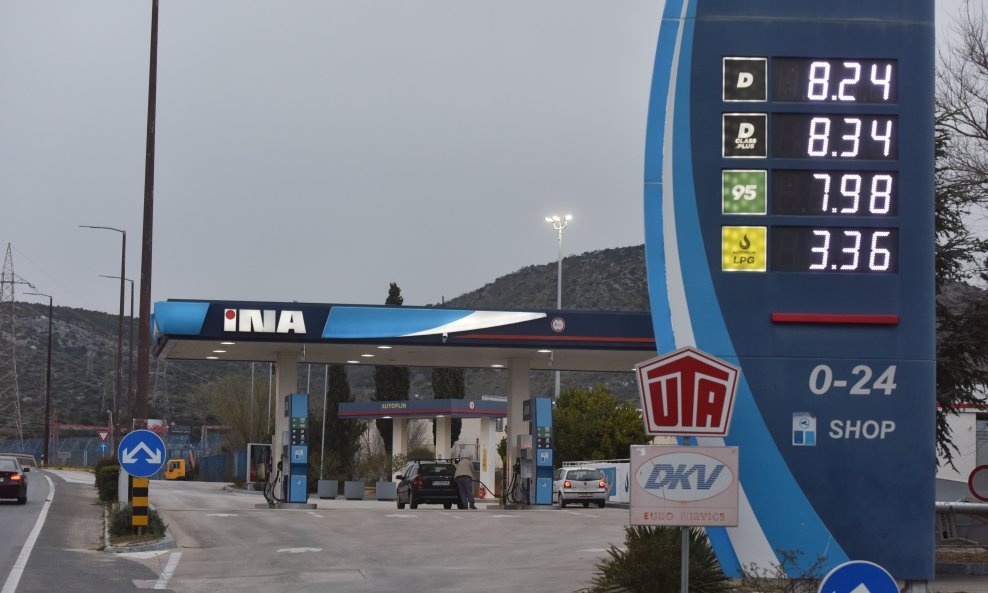 Na nekim benzinskim pumpama Eurosuper 95 je jeftiniji od 8 kuna