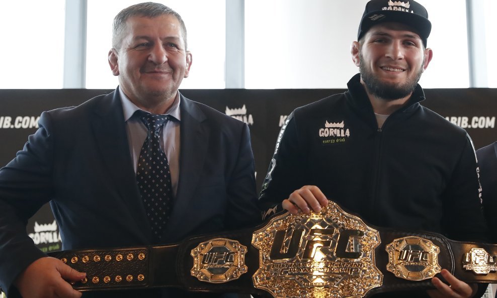 Khabib Nurmagomedov (desno) i njegov otac Abdulmanap Nurmagomedov