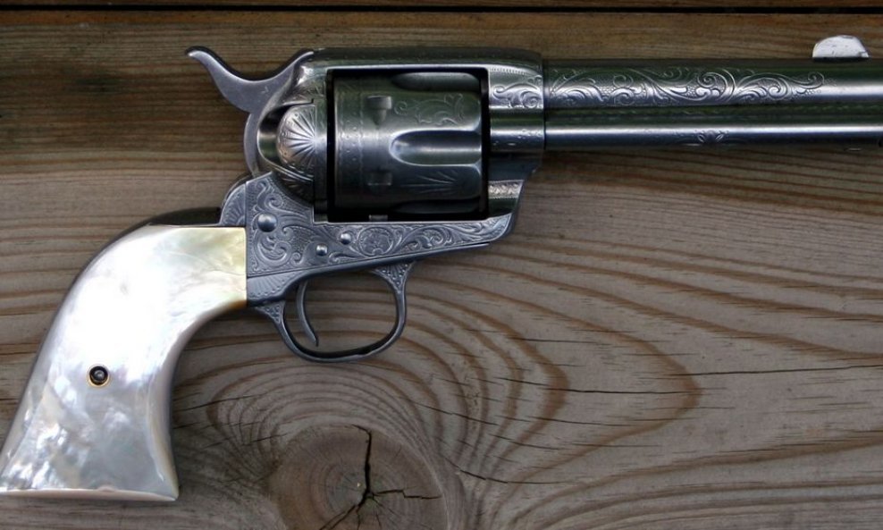 Pištolj Colt