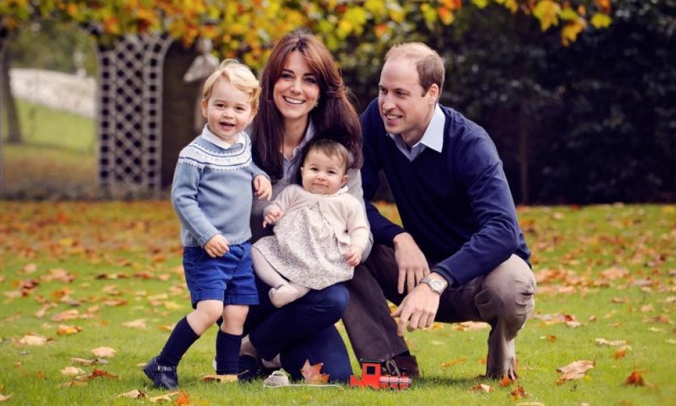 Kate i William uz dvoipolgodišnjeg  sina Georgea i sedmomjesečnu Charlotte 
