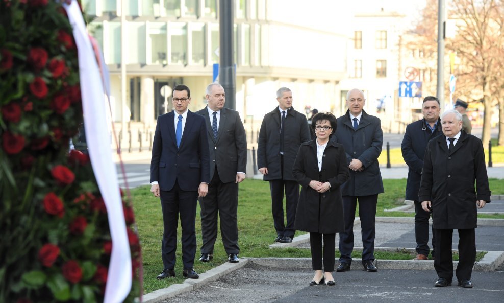 Poljski dužnosnici kritizirani zbog nepoštivanja mjera opreza