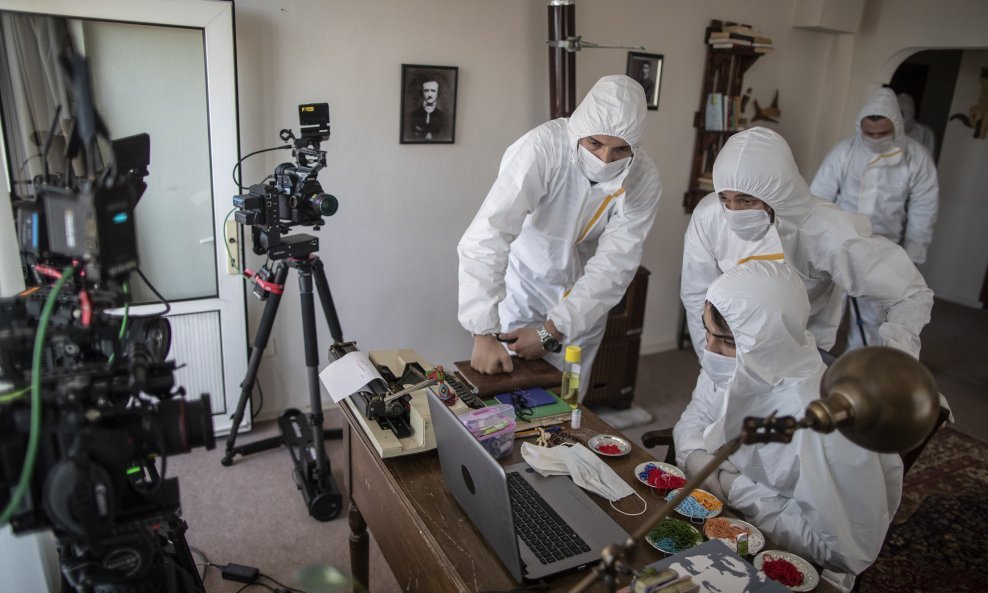 Filmski set u vrijeme pandemije koronavirusa: Ekipa turske serije 'Tutunamayanlar'