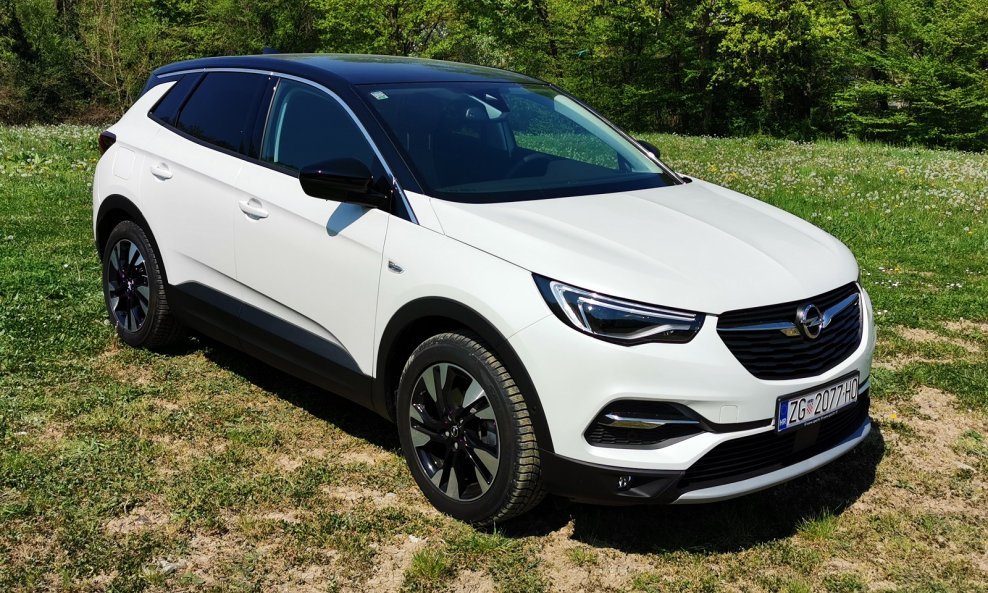Opel Grandland X je dojmljic SUV, koji će zadovoljiti mnoge ukuse
