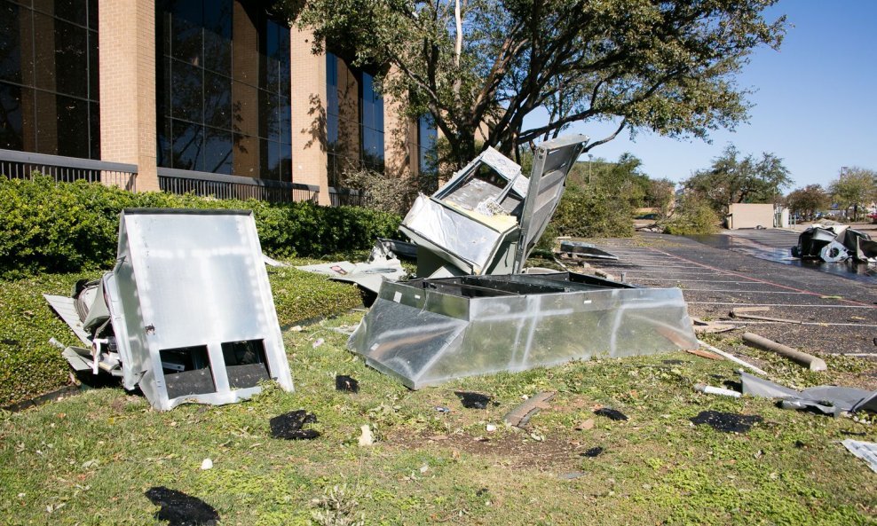 Tornado je pogodio granicu Oklahome s Teksasom u srijedu navečer.