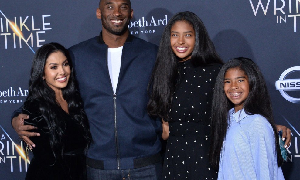 Vanessa Bryant, Kobe Bryant i kćeri Natalia i Gianna