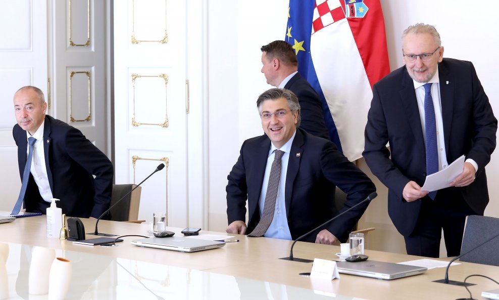 Premijer Plenković sastao se u ponedjeljak s predstavnicima Hrvatske vatrogasne zajednice