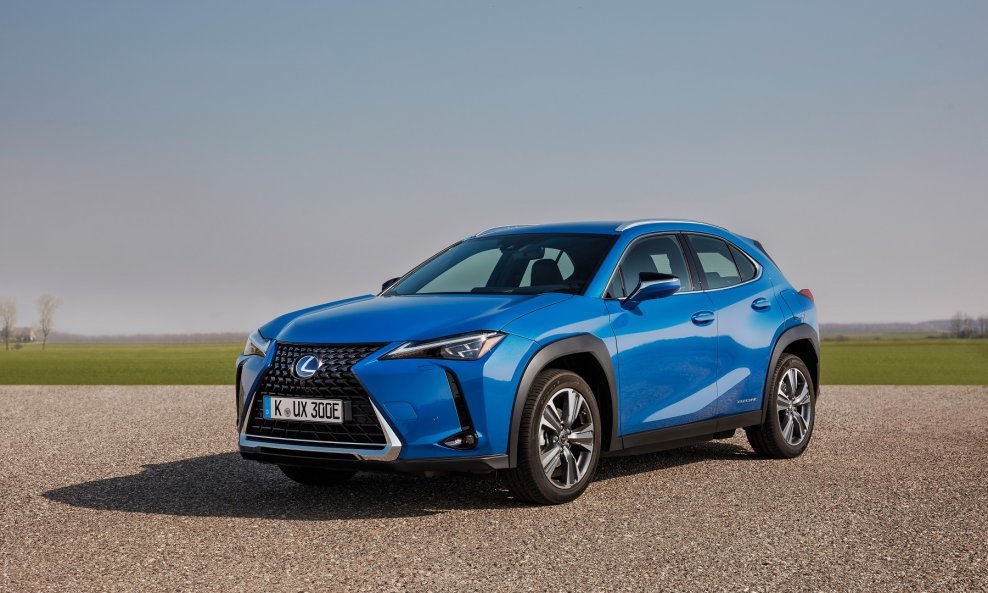 Lexus UX300e je prvi potpuno električni automobil ovog japanskog proizvođača