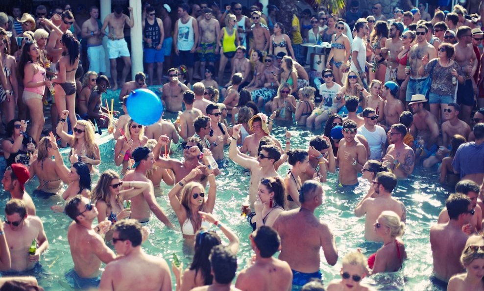 HO 2012_pool web_6