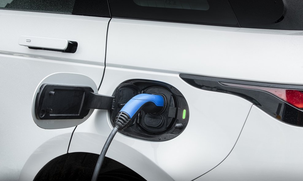 I plug-in hibridna vozila će dobiti dio poticajnih sredstava za kupnju pod uvjetom da emitiraju do najviše 50 g/km CO2