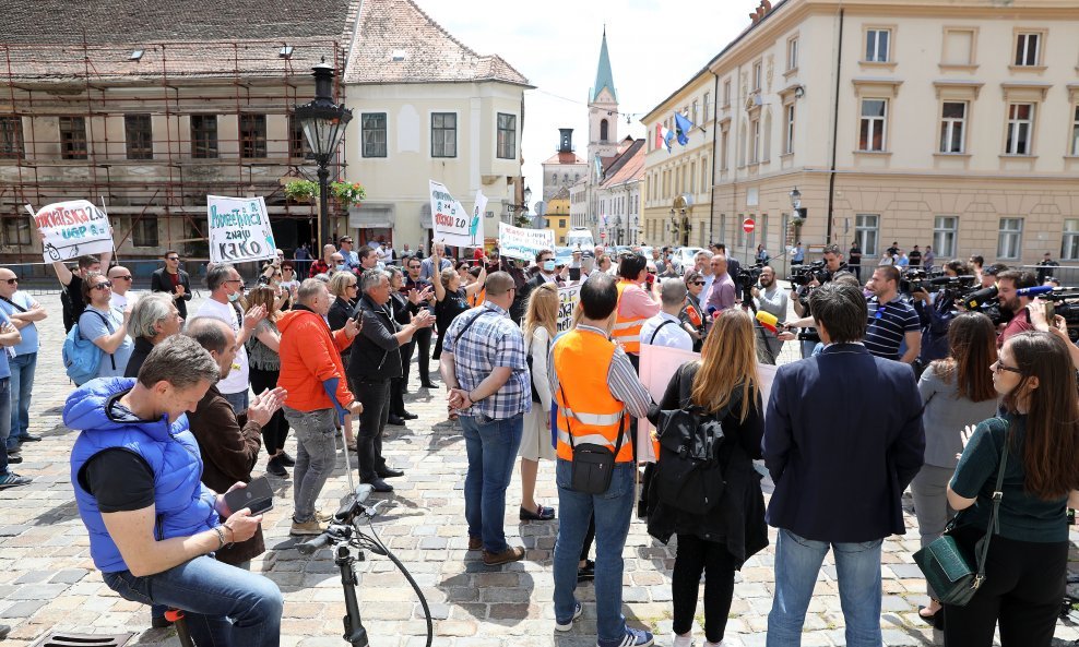 Prosvjed poduzetnika na Markovu trgu